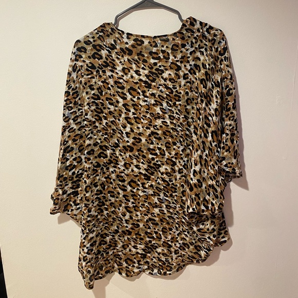 Leopard Print “Cardigan” or “Cover up” - Picture 2 of 3